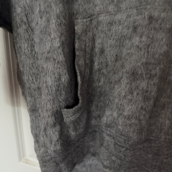 L'Agence Cowl Neck Pullover Top Size 1 - Picture 5 of 6